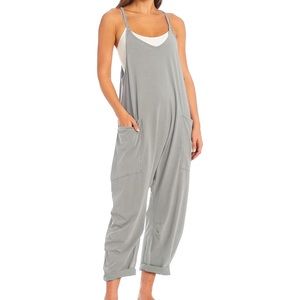 Sleeveless jumpsuit romper